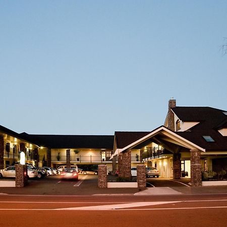 Aotea Motor Lodge Whanganui Exteriör bild The River Lee Hotel