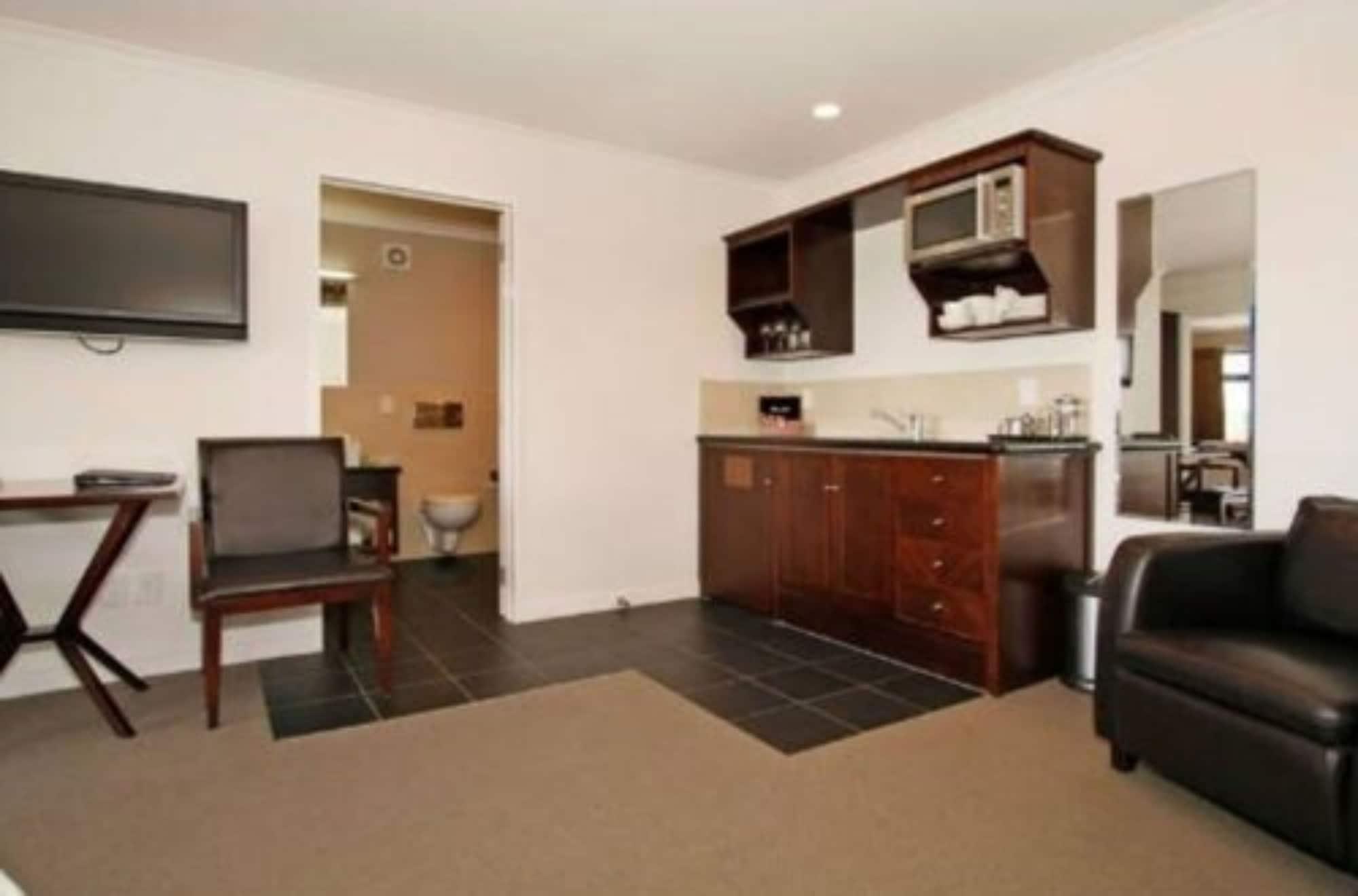 Aotea Motor Lodge Whanganui Exteriör bild A typical studio apartment