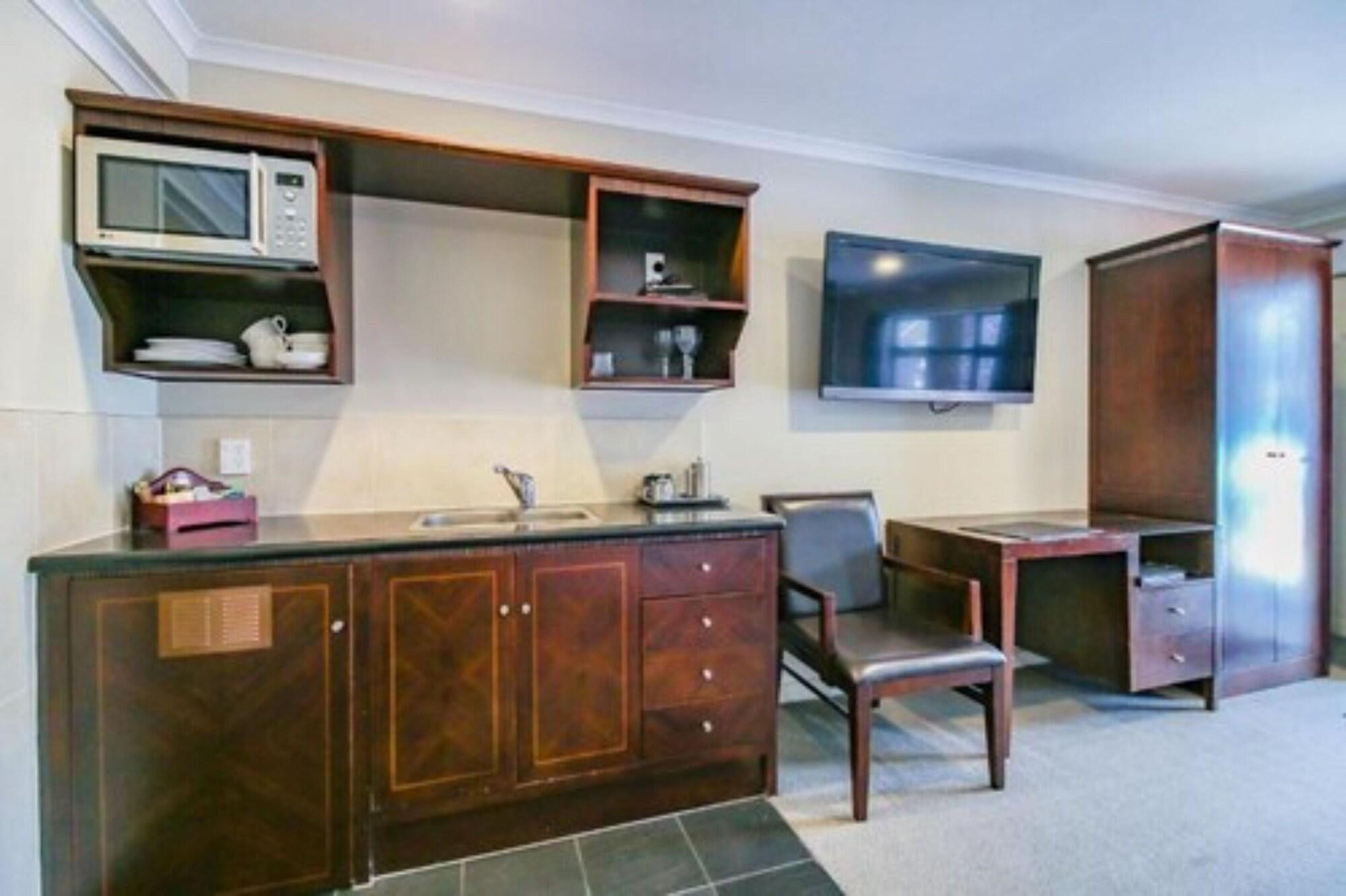 Aotea Motor Lodge Whanganui Exteriör bild A typical studio apartment