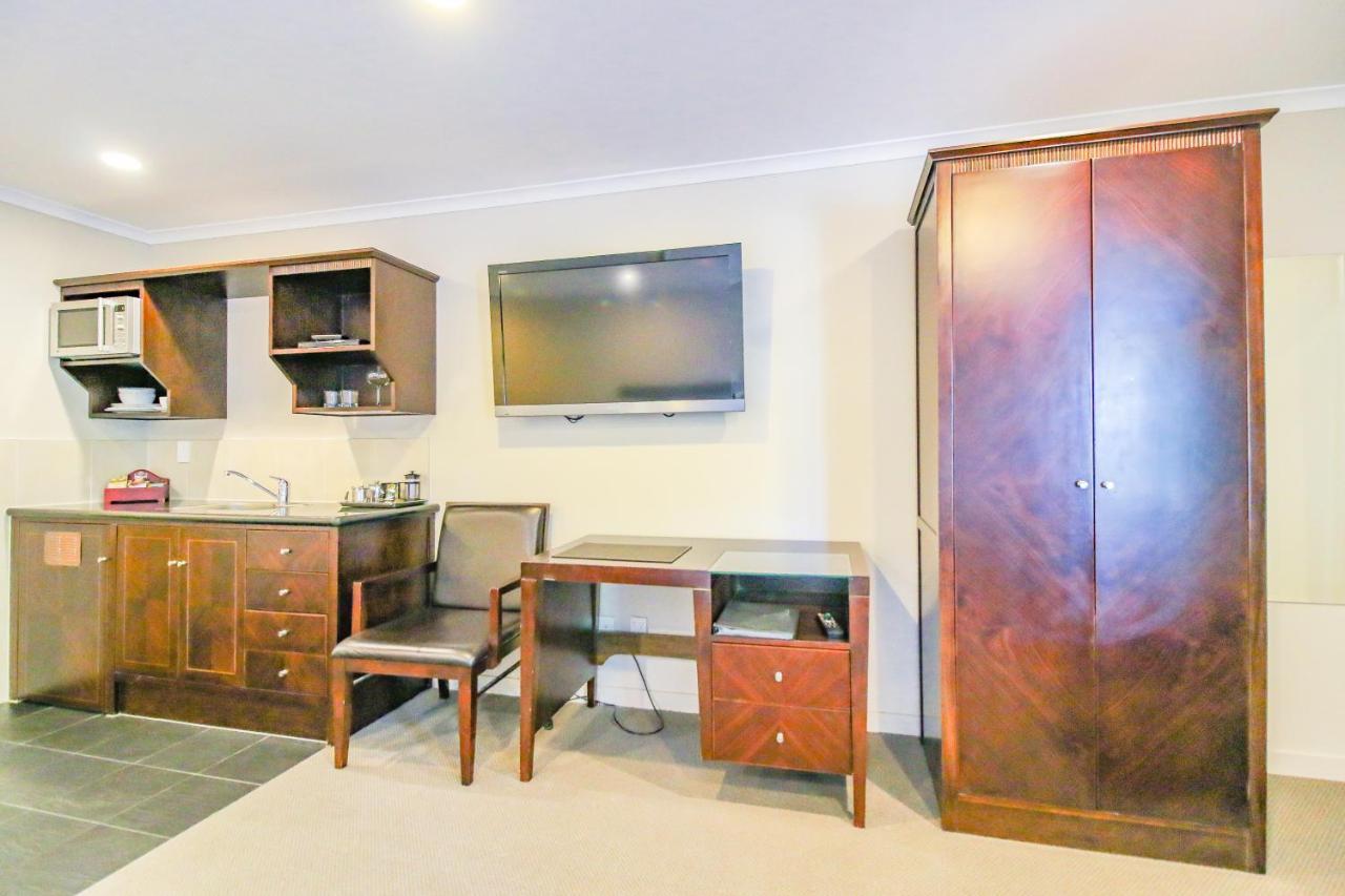 Aotea Motor Lodge Whanganui Exteriör bild A typical studio apartment